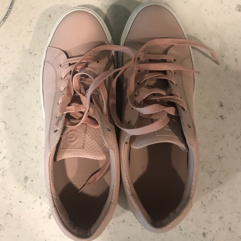 Greats Royale rose perforated lifestyle sneaker - Picture 3 of 5